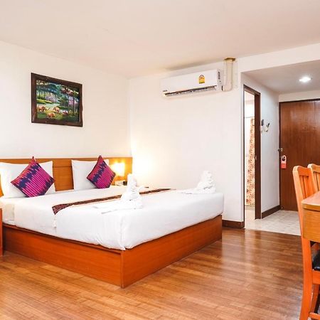 Neptuna Hotel Patong Exterior foto